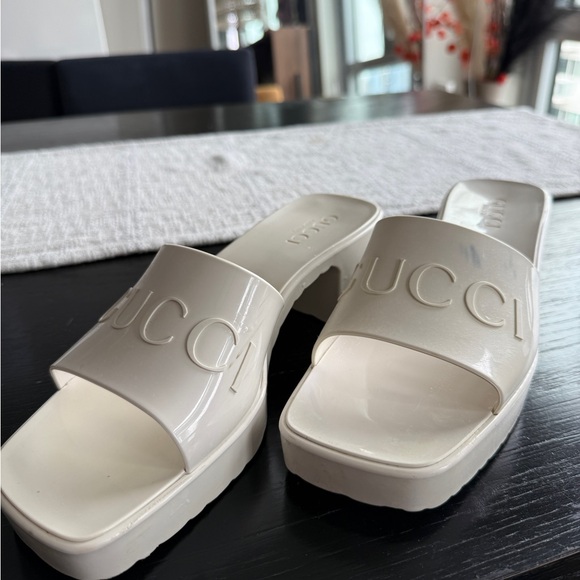 Gucci Women's White Slide Sandals - Picture 1 of 7